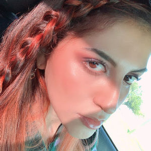 Meet your Posher, Naomi